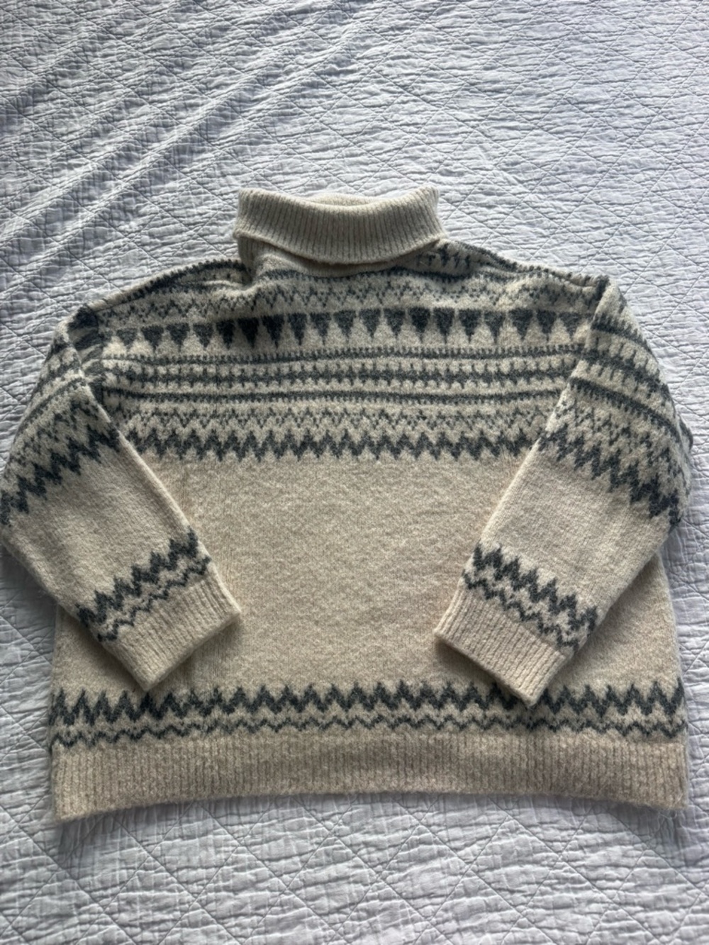 Astr Turtleneck Wool blend Sweater